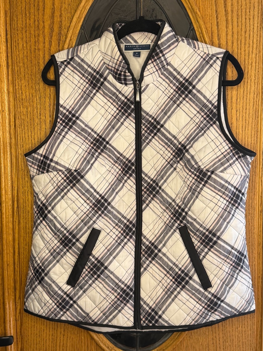 Karen Scott Sport quilted Vest Black and White